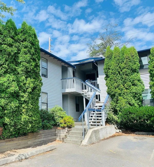 ORCHARD MEADOWS APARTMENTS